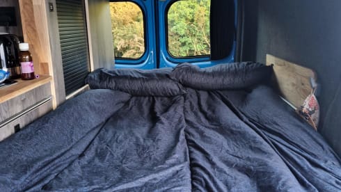 Dug – 3/4 berth Vauxhall Vivaro campervan,