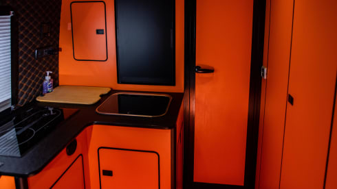 Black Prince – The Ultimate super high spec off grid adventure camper