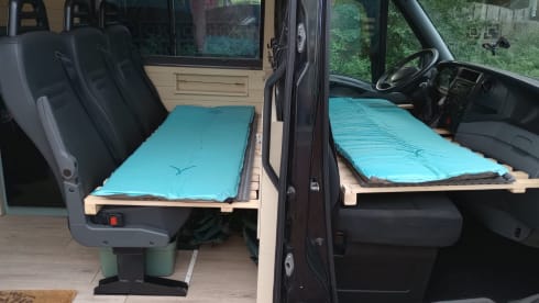 De Bus – Lovely family camper 4-6p