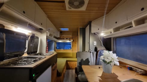 4p Dethleffs alcove from 1993