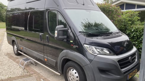 Fiat Ducato bus camper, 3 persons. 2.10 standing height!