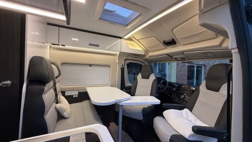 Kiki – 4p Benimar bus uit 2024