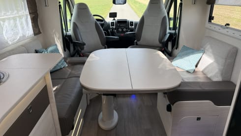 Chausson 747 – 4p Chausson semi-integrated from 2018