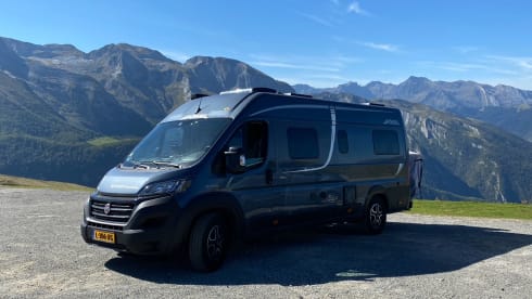 Bus camper PÖSSL, 2 length beds, 2 seats