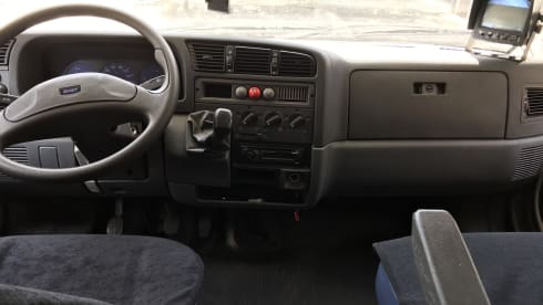 Claes – Claes: 4p spacious Alcove camper from 2000
