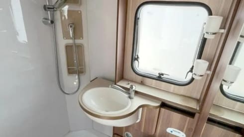 FLORA – MANSARDATO MC LOUIS 22