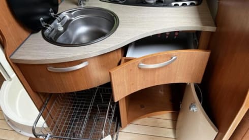 De Camper – Pilote semi-integrated (3 persons)