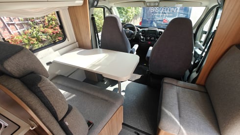 ColumBus – Luxurious Adria Family Camper for 5 people with bicycle rack