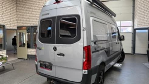 4-seater Mercedes-Benz bus from 2023