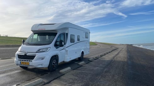 4p Dethleffs semi-integrated from 2022