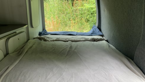 Sky – 4 berth Volkswagen Transporter campervan 