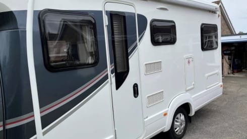 Annie T – 6 berth Autotrail alcove from 2018