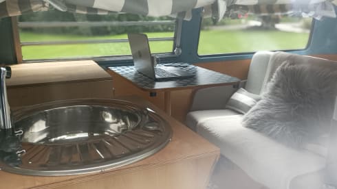 Phoebe 1970 – 4 berth Volkswagen campervan from 1970