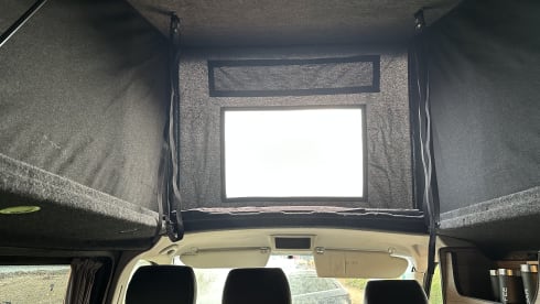 Sun Chaser – 4 berth Volkswagen campervan from 2011