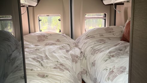 Well equipped Karmann Davis 620 bus from 2022 - dogs welcome