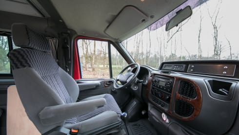 FORD WESTFALIA NUGGET  – Extra discount for 4 weeks' rental between mid-April and mid-May. Ask for more information!