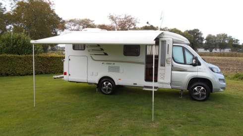Beemster 7 – Hymer, 2 person camper, automatic with many options