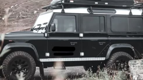 Landrover Defender 110 With Tentbox Accommodation 