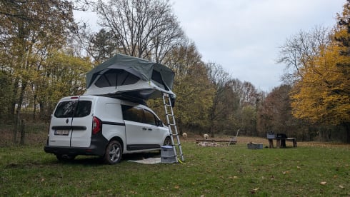 Buitenbende – Off-grid mini camper - 2024 - compact and maneuverable