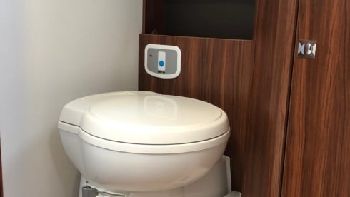 Luxury 5-person camper
