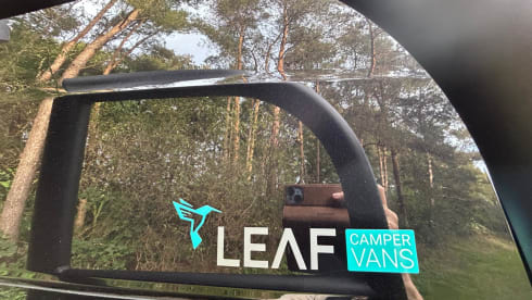 2p luxury off-grid VW Crafter bus camper (2023) autom.