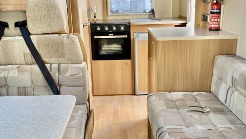 Maisie – Lovely motorhome with everything you need.