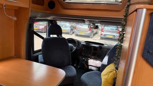 Hymie – Onze compacte, krachtige & off-grid Hymer Van 522!