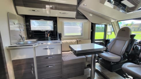 4p McLouis integrated uit 2020