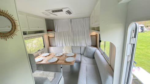 FrisWit – Spacious, bright, comfortable and renovated 6p alcove