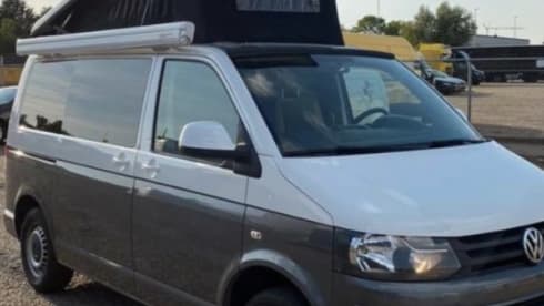 3p Volkswagen campervan uit 2014