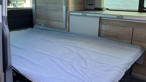 4p Volkswagen California  Coast campervan uit 2022 