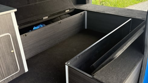 Luxury Clean 3 Berth VW Transporter for hire 