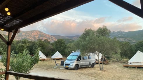Igor – Tough Luxury Pössl/Clever campervan 2+1p Off-grid