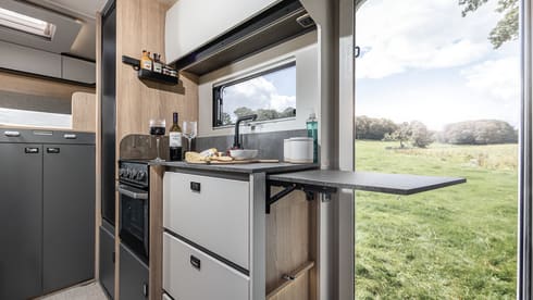 Autotrail Excel 620G with Pop Top Roof
