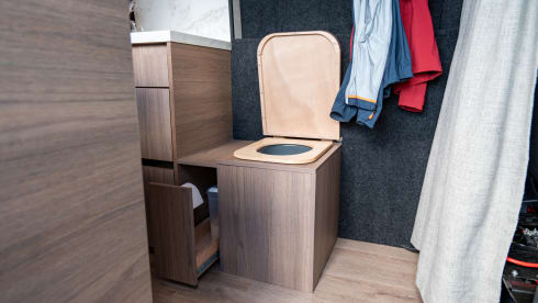 Womby – 2-seater Ford Transit L3H3 van from 2019