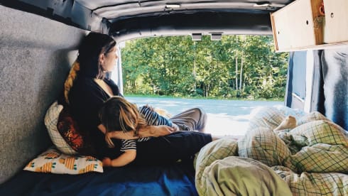 ons busje – 2p Ford bus uit 2015