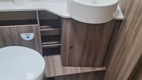 De Glamper – 5p Roller Team semi-integrated uit 2025