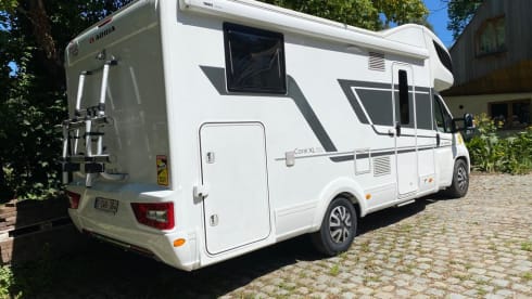 den bult – !Only for driver's license C! - New luxury camper Adria Axess XL S670SL