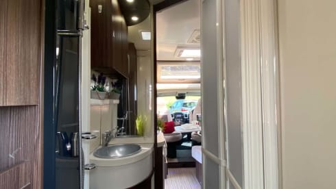 Beni – Bungalow semi-integrato Benimar a 3 posti letto, costruito nel 2017.
