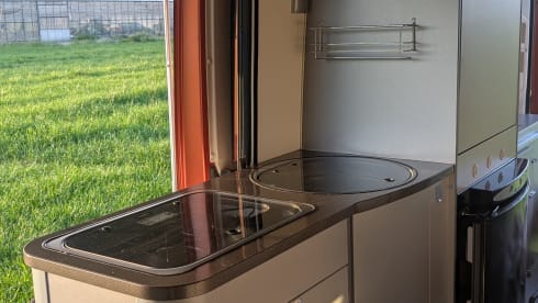 Adriaatje – Adria Mobil Wohnmobil für 2 Personen aus dem Jahr 2011