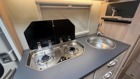 Siena – Giottiline-Halbintegriertes 4-Bett-Boot ab 2022