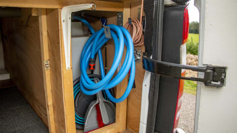 Very complete MB Sprinter 2p off-grid 