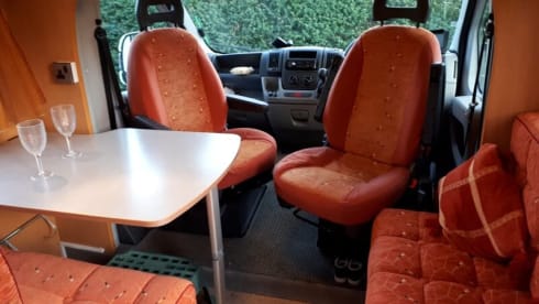 4 berth fixed bed motorhome