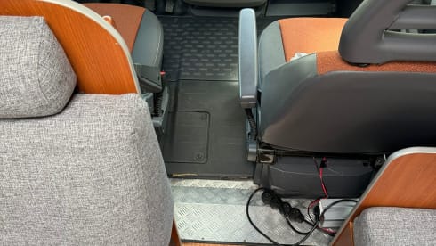 6 zitplaatsen 6 slaaplaatsen Fiat alcove uit 2011
