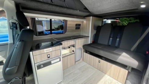 (VW003) 2022 AUTO 'Rebellion' VW Camper Van Sleeps 2 Adults + 2 children