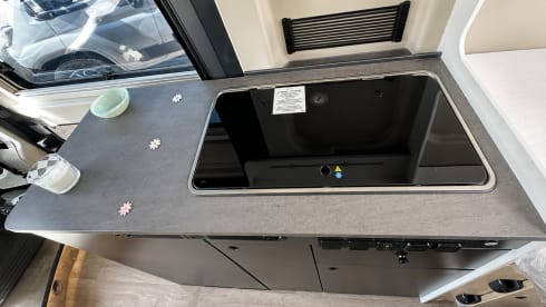 V-type – Sunlight buscamper compact met lengtebedden