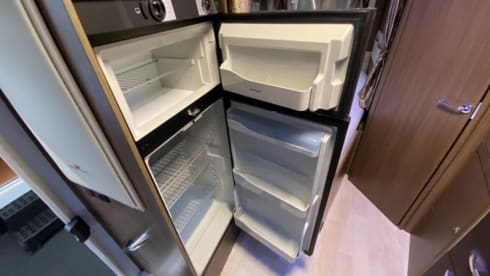 Kempi – 4 person luxury camper with super nice layout