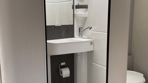 p Hymer semi-integrated from 2024