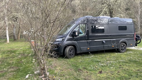 Tourne 6.4 – New Bus Camper for Rent Peugeot Boxer