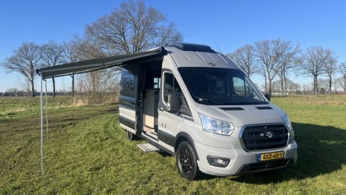 Luxury 6p Mercedes-Benz camper